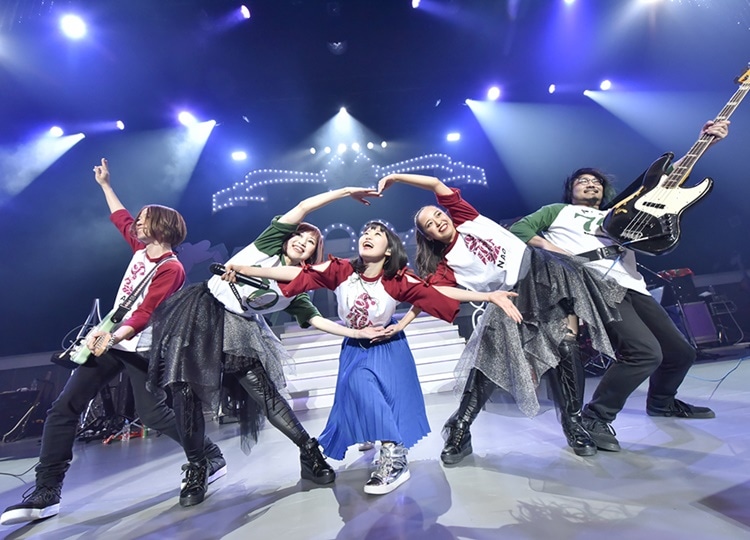 東山奈央オフィシャルクラブ『虹のわっか』初となるライブイベント「にじかいっ!! vol.1」レポート