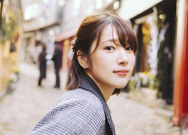 内田真礼の写真集・メイキングDVDやライブBD＆DVDが発売決定