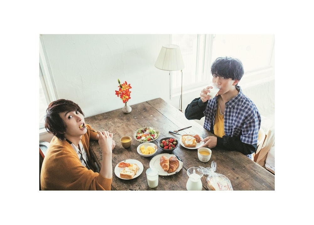 UMake初表紙「TVガイドVOICE STARS vol.10」本日発売