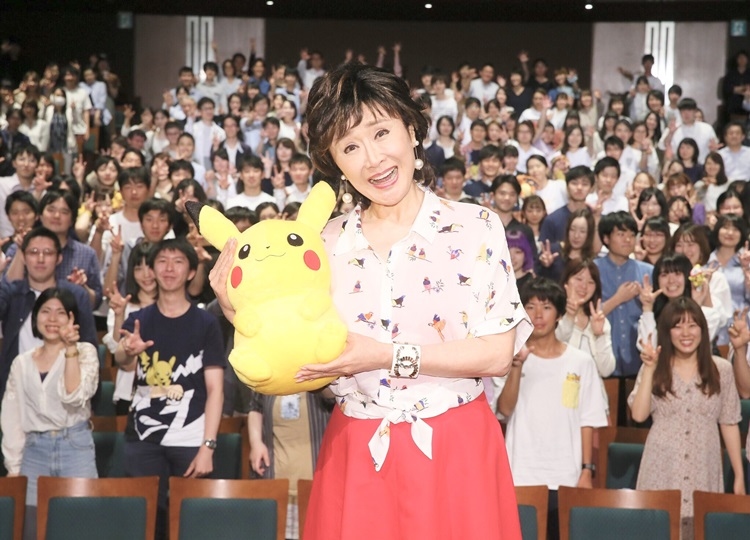 『ミュウツーの逆襲EVOLUTION』“大人限定試写会”に小林幸子がサプライズ登壇