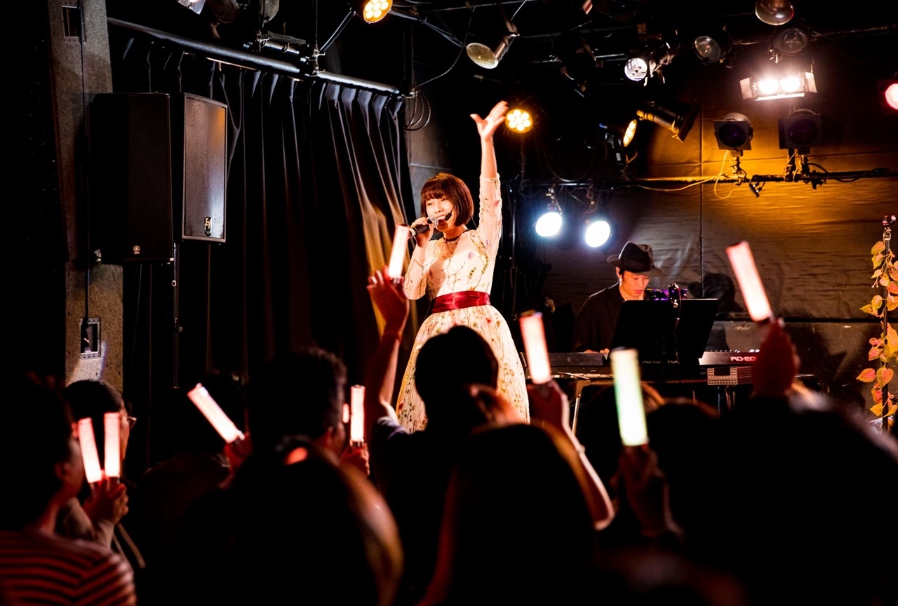 声優・シンガーの佐々木李子による定期公演ライブ公式レポート