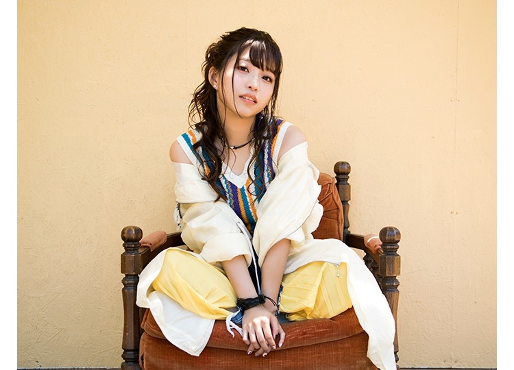 亜咲花初のフルアルバム「HEART TOUCH」10月7日発売決定