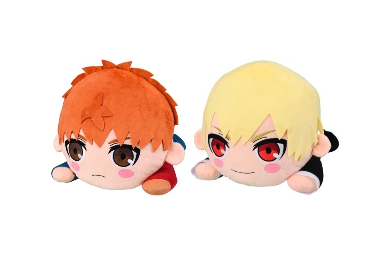 劇場版『Fate/stay night[HF]』衛宮士郎＆ギルガメッシュの寝そべりぬいぐるみが登場
