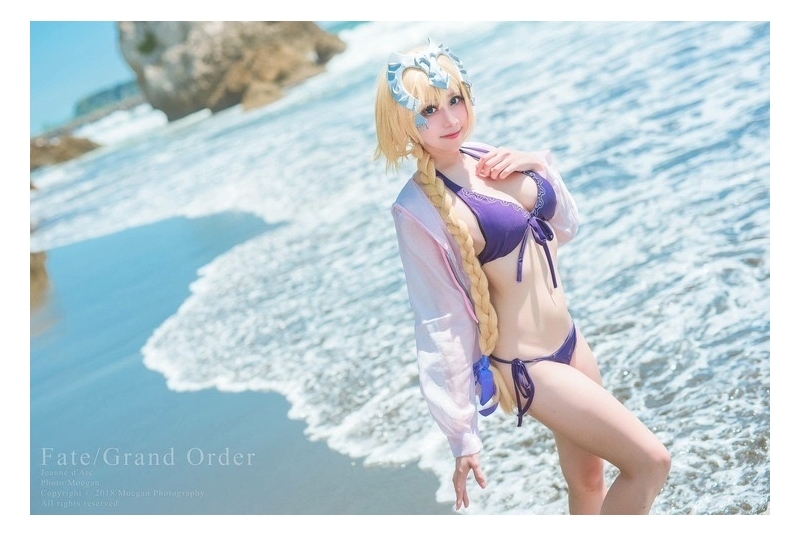 『FGO』『〈物語〉シリーズ』『東方』『デレマス』などの水着コスプレ特集