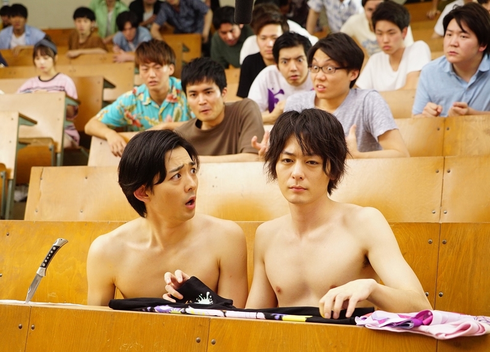 映画『ぐらんぶる』何か様子がおかしい”夢のキャンパスライフの場面写真が解禁