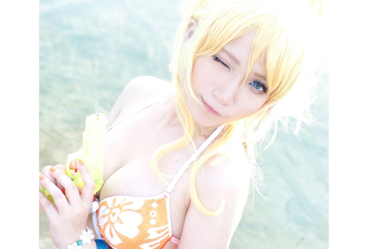 『ラブライブ！』『SAO』『マクロスF』など水着キャラのコスプレ特集