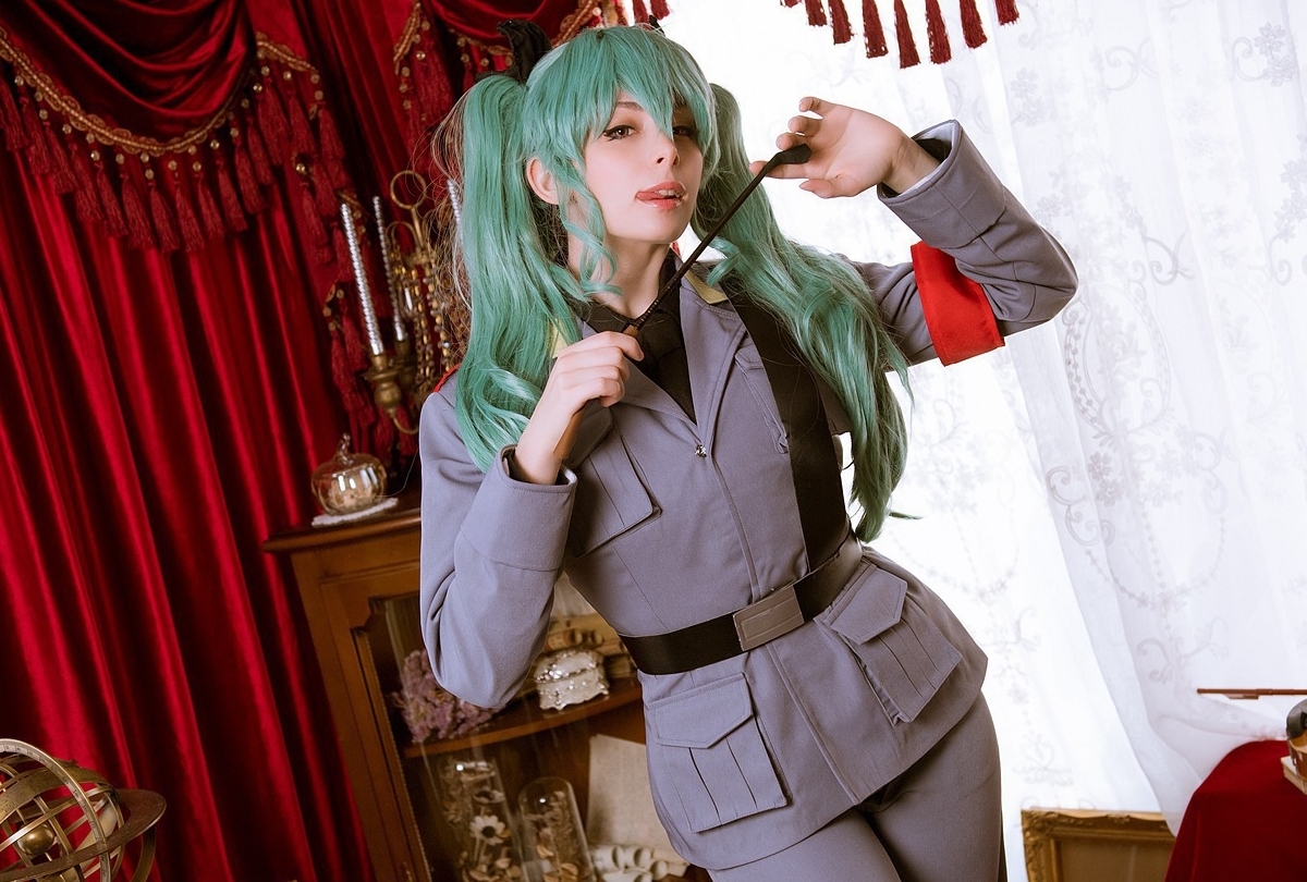 『ガルパン』アンチョビ、ダージリンのコスプレ特集