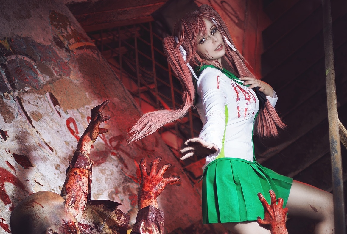 メガネが特徴的なキャラのコスプレ特集│『HOTD』 高城沙耶、『化物語』羽川翼など