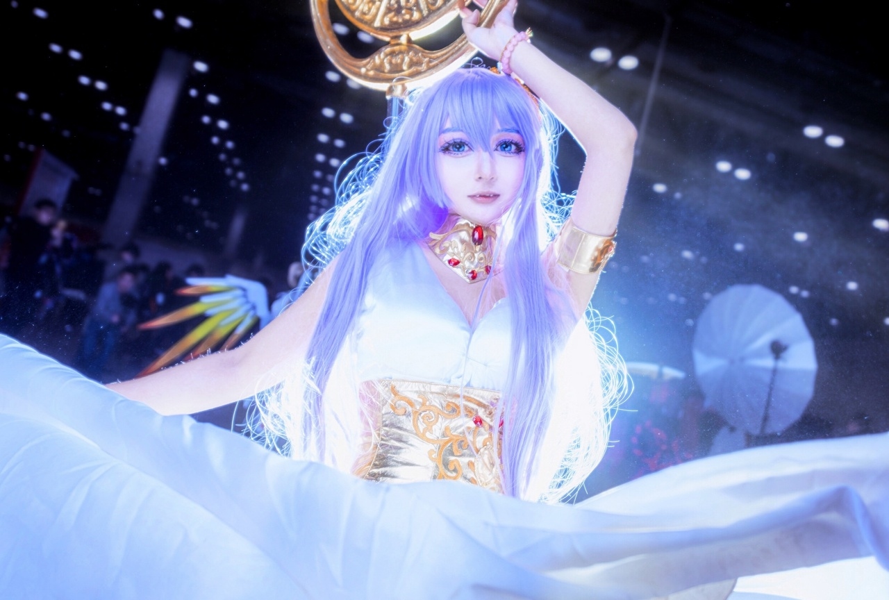 『聖闘士星矢』シリーズより、城戸沙織(アテナ)ら女性キャラコスプレ特集