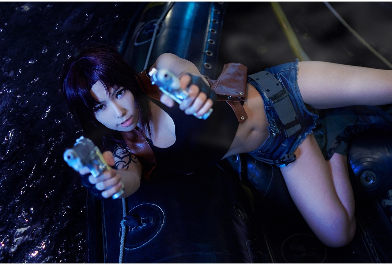 人気作『ブラックラグーン』レヴィ、ロベルタら女性キャラのかっこいいコスプレ特集