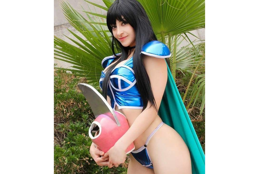 『ドラゴンボール』人造人間18号、ブルマ、チチの美しいコスプレ特集