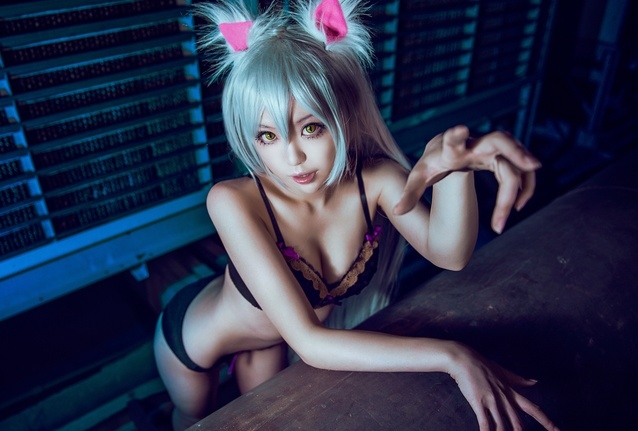 『〈物語〉シリーズ』戦場ヶ原ひたぎ、羽川翼らの美しいコスプレ特集