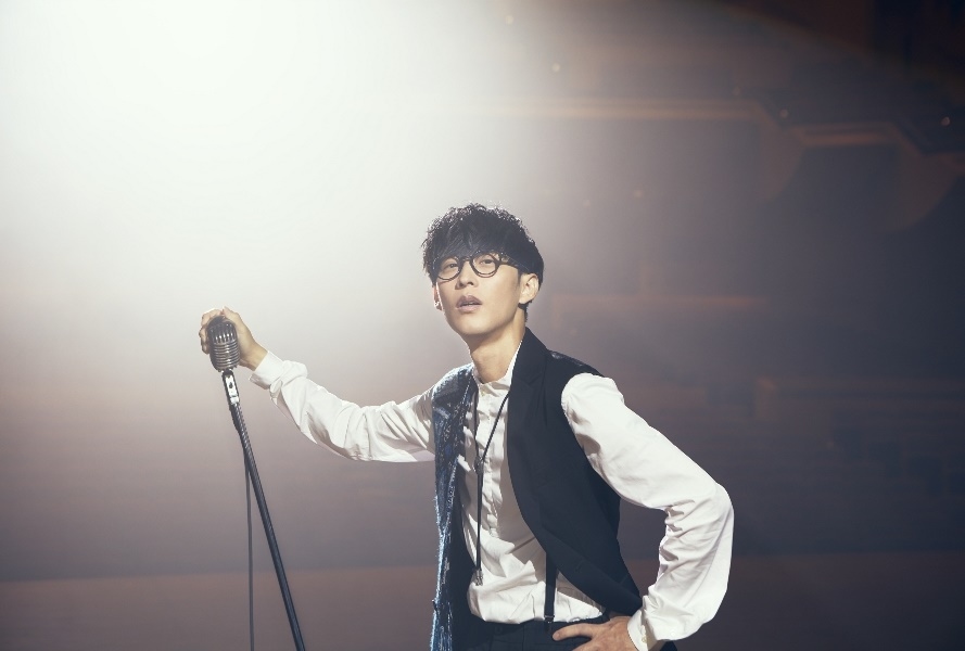 オーイシマサヨシ 新曲「エンターテイナー」MVプレミア公開