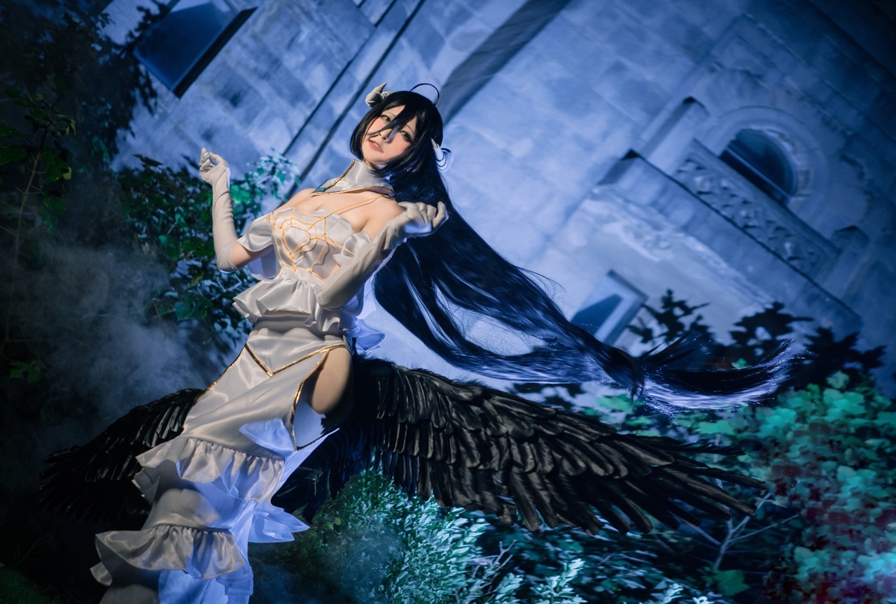 「ラノベ」キャラの美しいコスプレ特集｜アルベド、千斗いすずなど