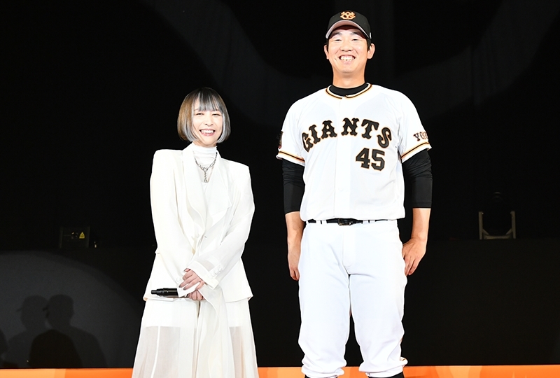 藍井エイル「読売巨人軍2021シーズン感謝祭in国技館」にサプライズ登場