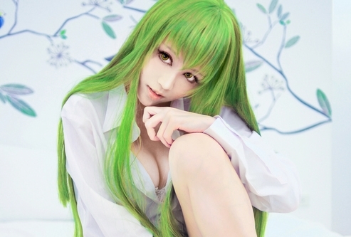 『コードギアス』C.C.ほか人気キャラのコスプレ特集