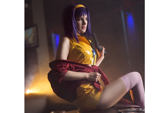 90年代アニメの美麗なコスプレ特集│フェイ・ヴァレンタイン、岩倉玲音、木之本桜など