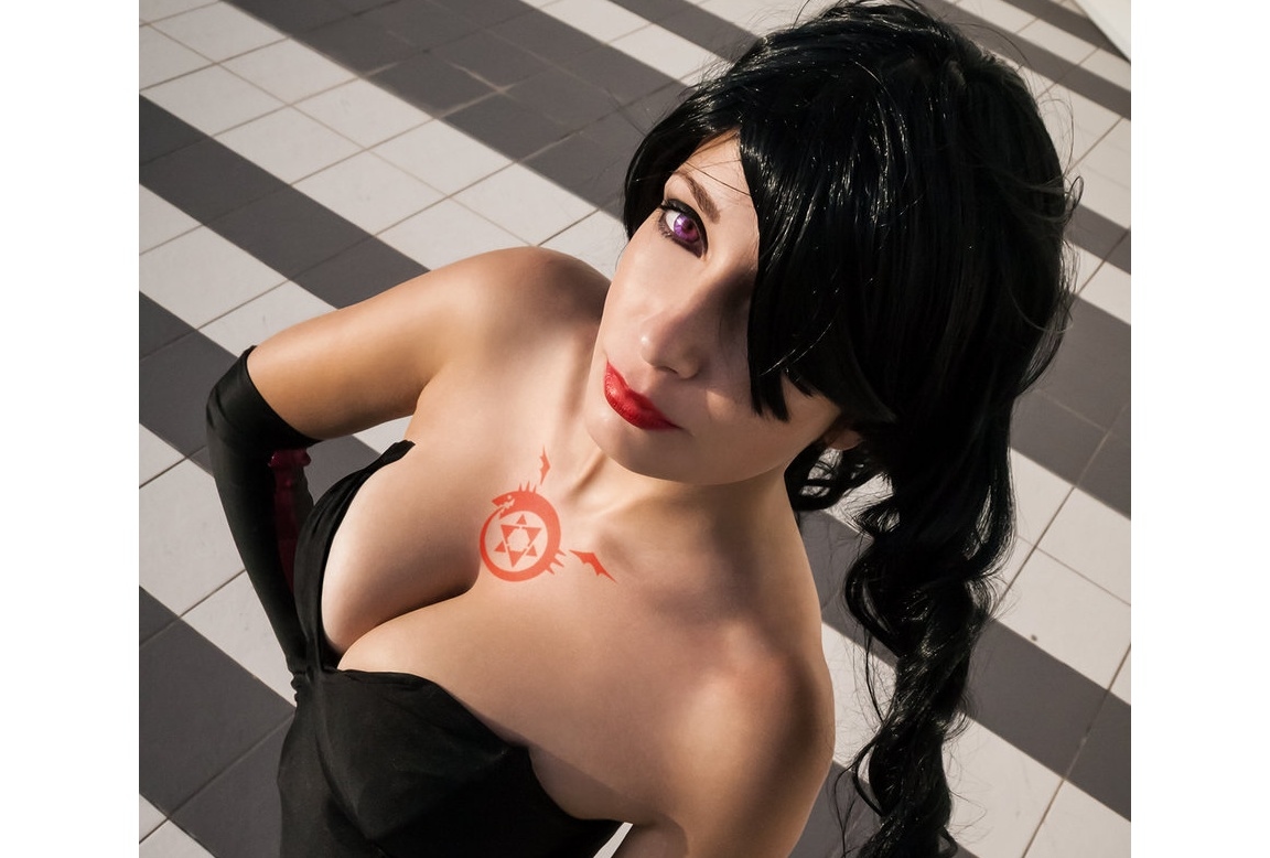 『鋼の錬金術師』美しいコスプレ特集│エルリック、エンヴィー、ラストなど