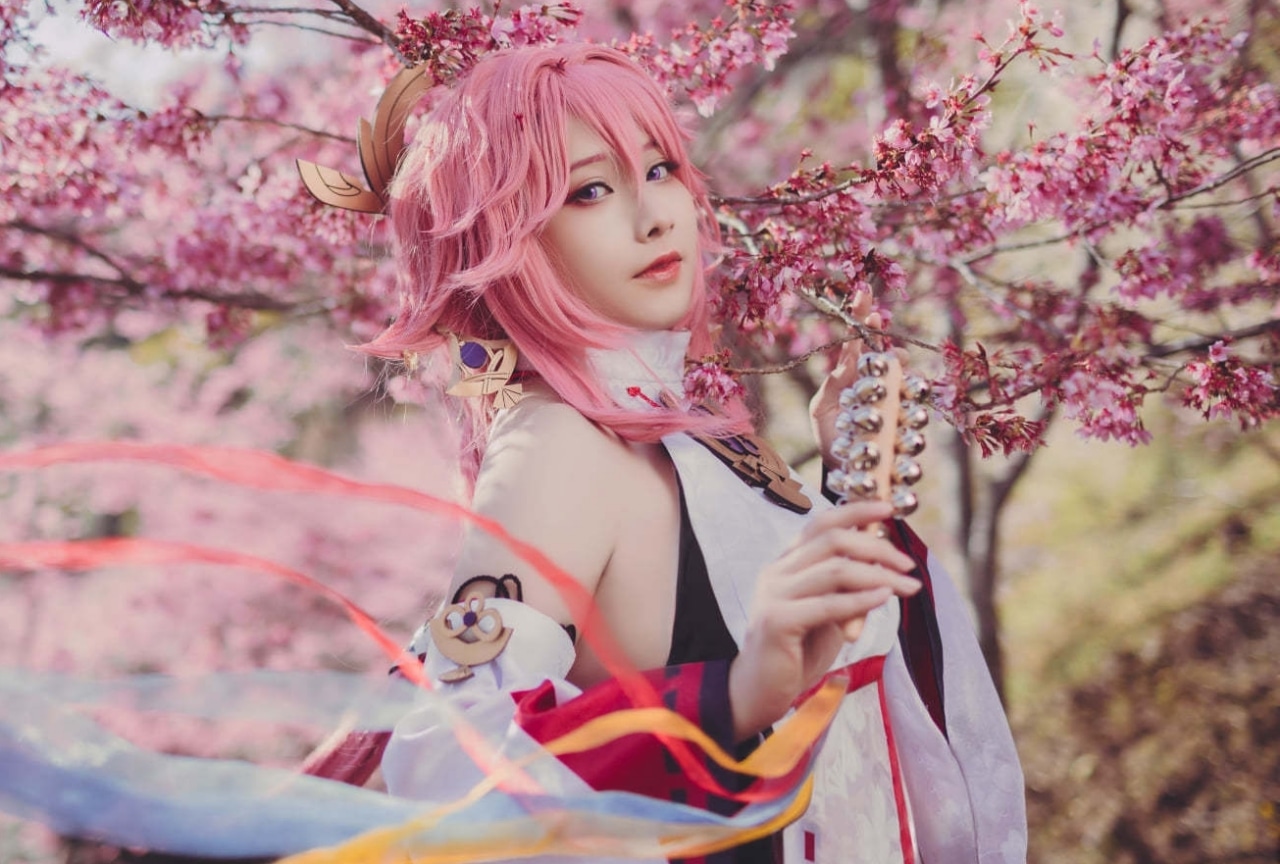 「ケモミミ」VTuber・キャラの可愛いコスプレ特集│白上フブキ、兎田ぺこら、コルワ、八重神子など