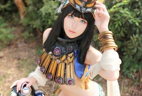 『クイーンズブレイド』のコスプレ特集│メナス、アレイン、エキドナなど