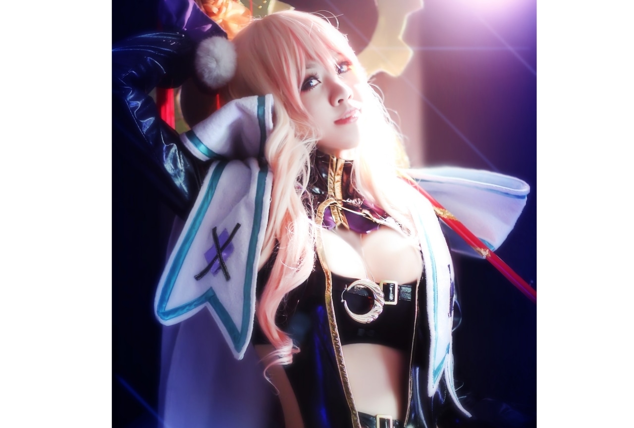 『マクロス』女性キャラクターの美しいコスプレ特集