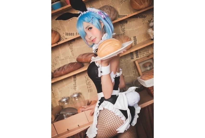 大胆な胸元とタイツが魅惑的な“バニー姿”のコスプレ特集│レム、ラクスなど