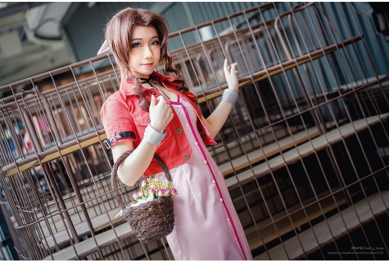 『FF7』エアリス・ゲインズブールの美麗なコスプレ特集