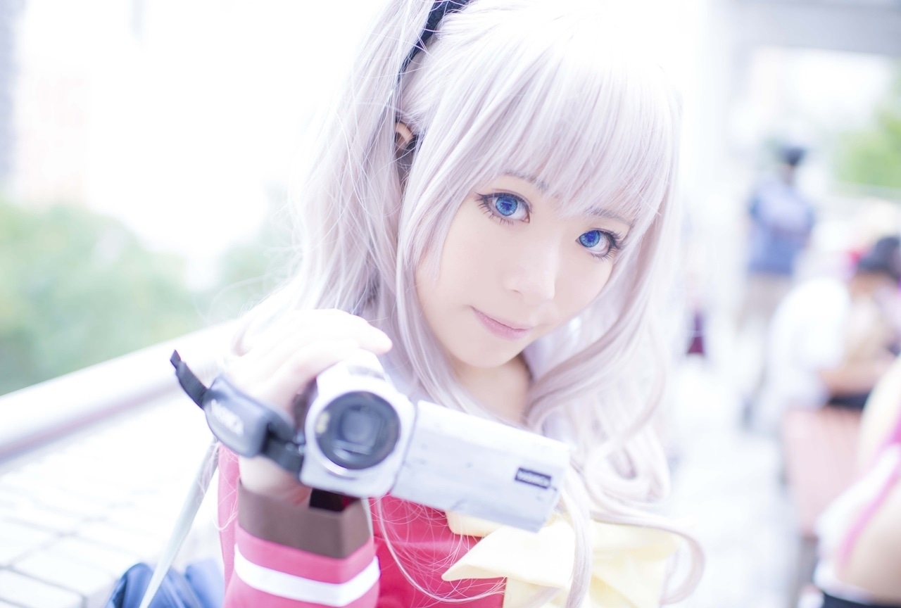 TVアニメ『Charlotte』ヒロイン・友利奈緒のコスプレ特集