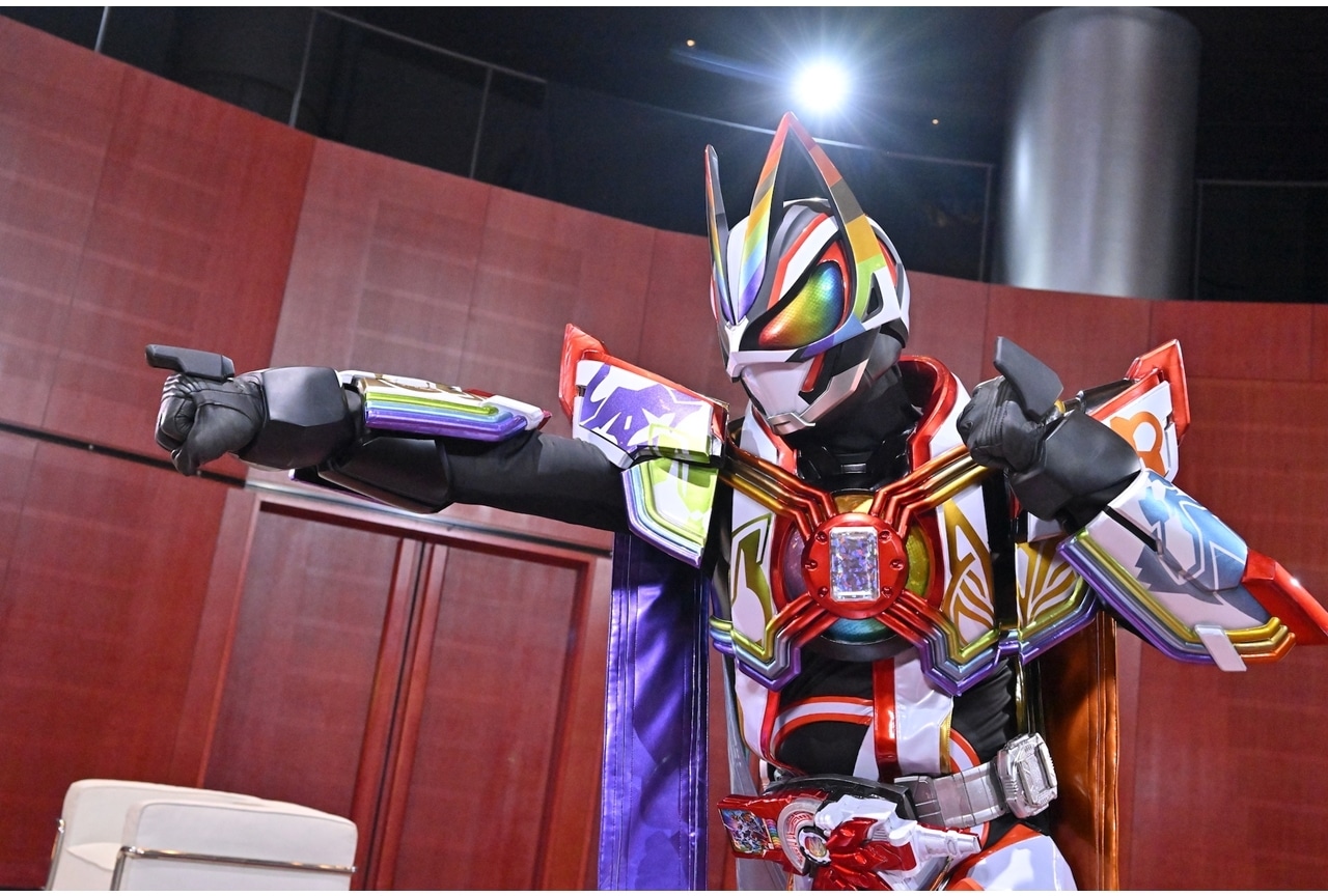 『仮面ライダーギーツ 4人のエースと黒狐』映画オリジナル新フォーム初公開!