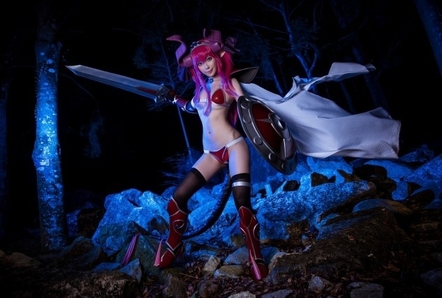 ビキニアーマーを装備したキャラコスプレ特集│『ワンピース』レベッカ、『FGO』エリザベート『ビキニ・ウォリアーズ』ハンター