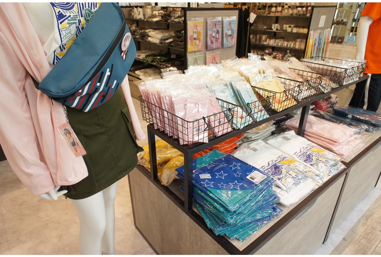 『デレマス』Space A la mode商品、アニメイトで好評販売中！