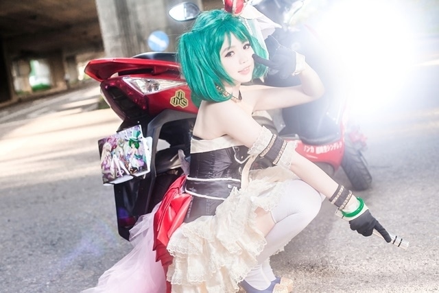 『マクロスF』シェリル、ランカのコスプレ特集