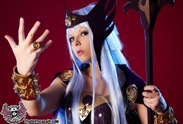 『聖闘士星矢』シリーズコスプレ特集│アテナ、蛇遣い座のシャイナ、蠍座のソニアなど