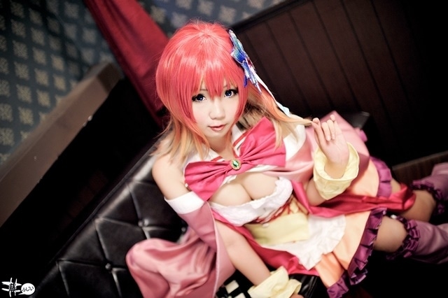 赤髪のキャラコスプレ特集│エルザ、モルジアナ、赤血球など