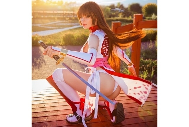 『DEAD OR ALIVE』セクシーなコスプレ特集｜かすみ、マリー・ローズなど