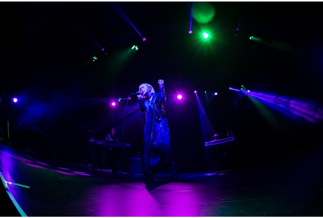 ReoNa初の海外単独ライブ公式レポ｜デビューシングルを含む全14曲を披露