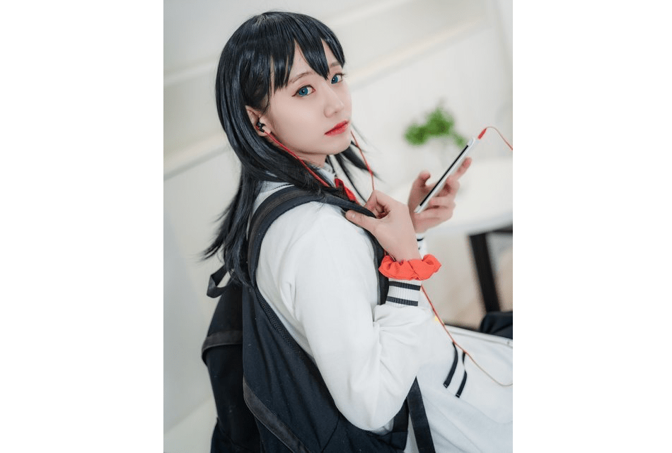 『グリッドマン』宝田六花・新条アカネの可憐なコスプレ特集