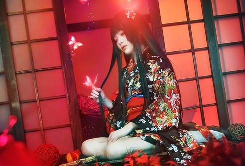 『地獄少女』閻魔あいのセクシーなコスプレ特集