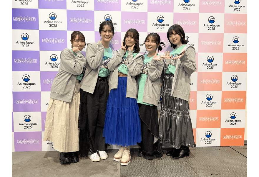 根本京⾥、瀬戸麻沙美、宮本侑芽ら登壇『瑠璃の宝⽯』ステージレポート【アニメジャパン2025】