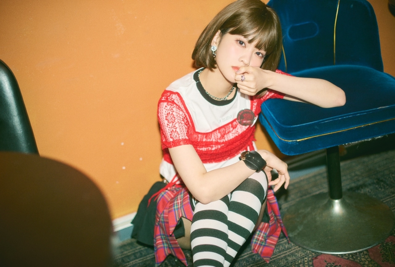 大西亜玖璃 アーティスト活動5年目は“今までとは違う私”に挑戦|8thシングル「イニミニマニモ」インタビュー