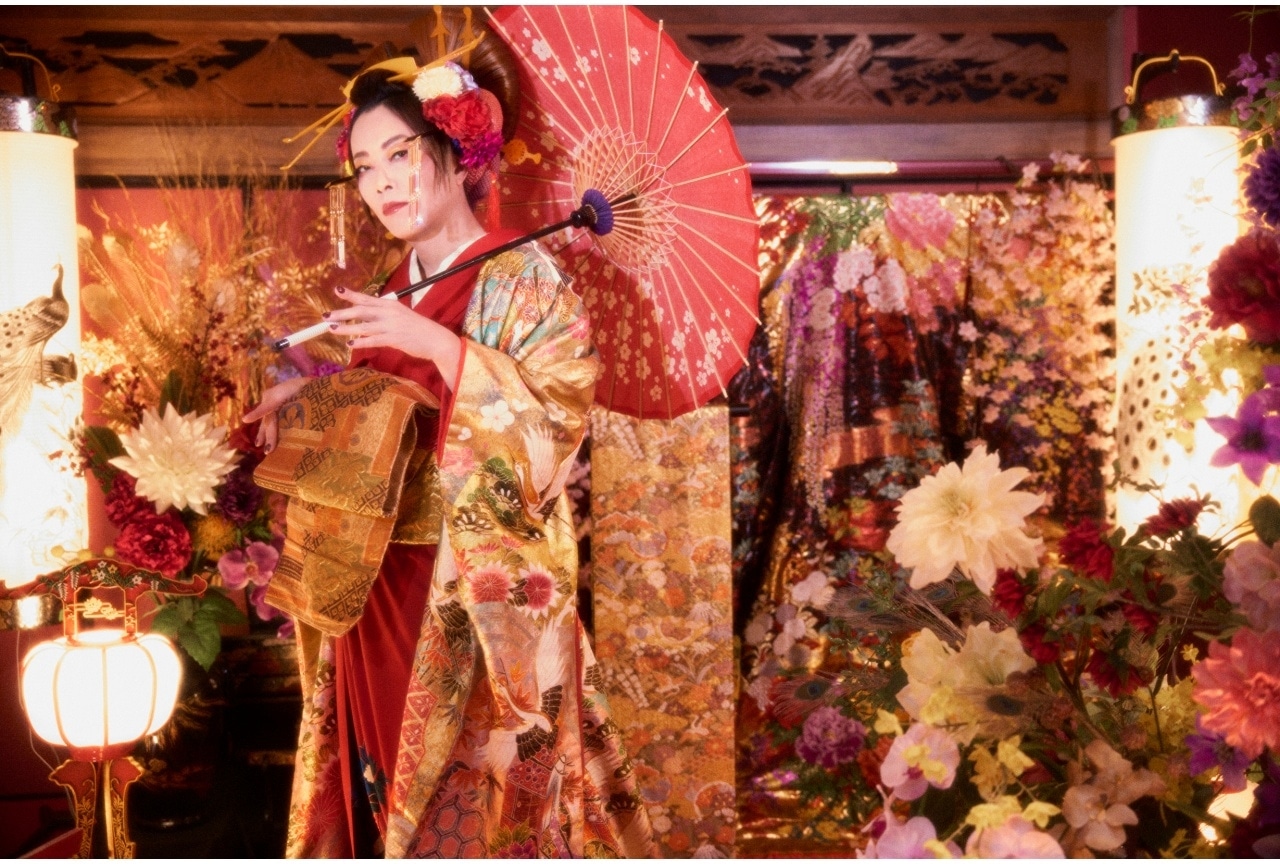 「谷山紀章50歳記念写真集 KRONICLE」第4弾先行カットが到着