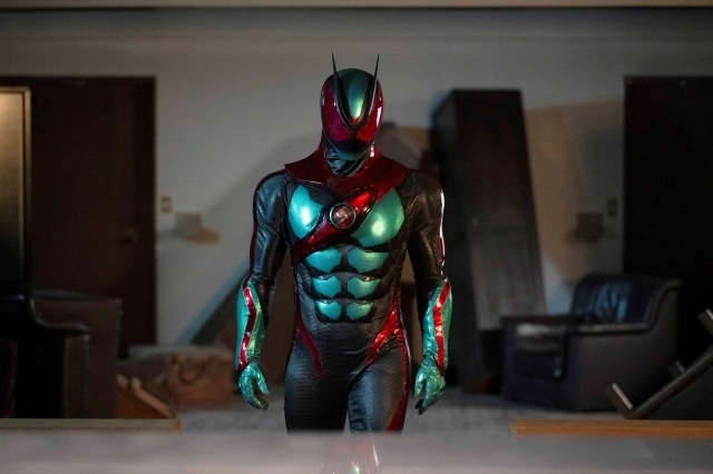 『仮面ライダーゼッツ』初回放送より場面写真が到着