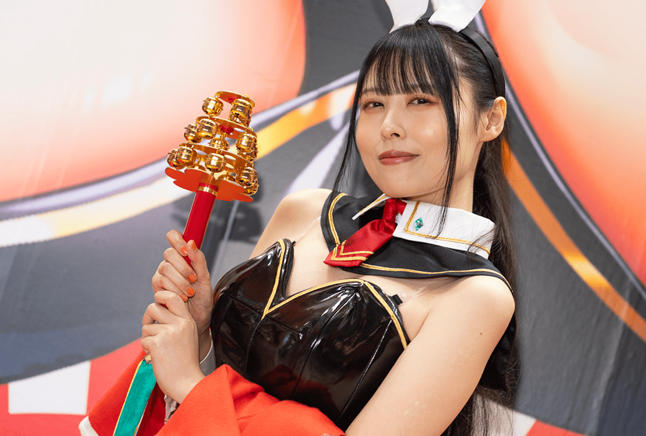 セクシーバニーに“参ぱい”客が集まった「みるくふぁくとりー」ブース│冬コミ2025の美人コスプレイヤー＆コンパニオン特集