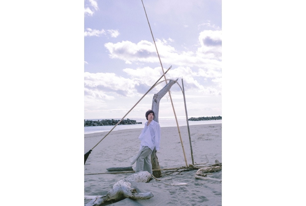 佐藤拓也 デビュー20周年記念写真集の第2弾先行カットが到着